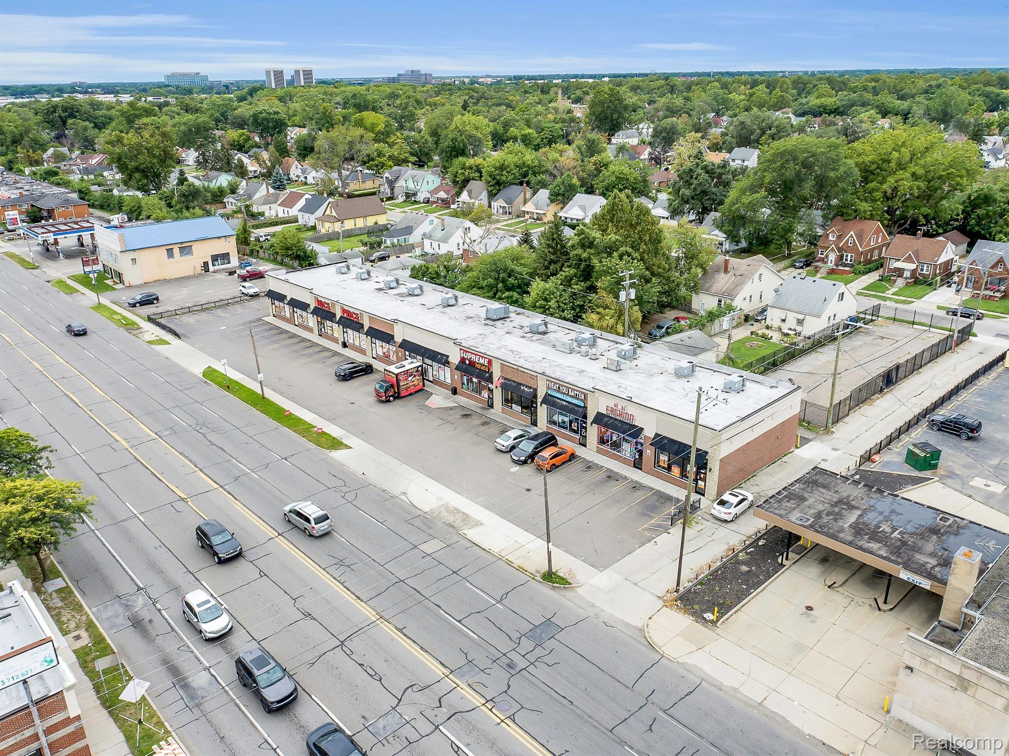 Commercial Lease in Detroit 2
