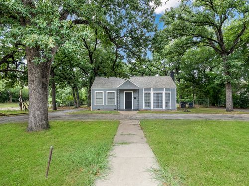 3029 Mecca St, Fort Worth, TX, 76119-3227 | Card Image