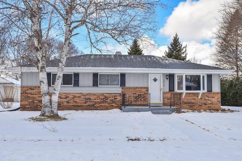 1010 Sunset Ridge Drive, Milwaukee, WI, 53090 | Card Image