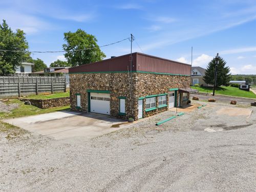 301 N Elm St, Mountain View, MO, 65548-8549 | Card Image