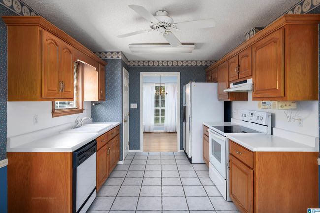 523 Seminole Trl, House other with 3 bedrooms, 3 bathrooms and null parking in PELL CITY AL | Image 30