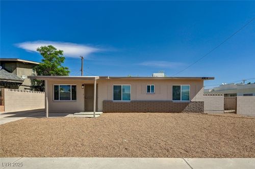 4804 Apawana Ln, Las Vegas, NV, 89108-1300 | Card Image