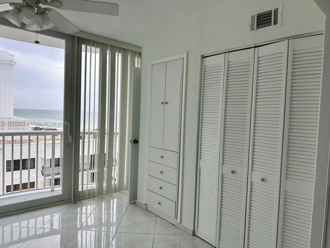APT-811 - 5401 Collins Ave, Condo with 2 bedrooms, 2 bathrooms and null parking in Miami Beach FL | Image 41