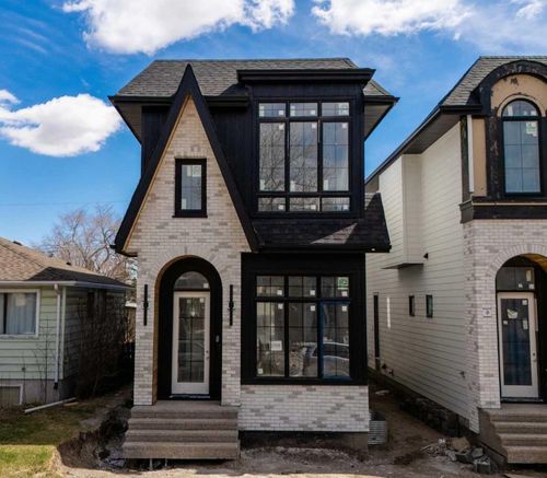 2708 18 St Nw, Calgary, AB, T2M3T8 | Card Image