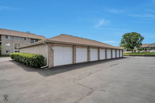 unit-1d-6820 Ridge Point Dr, Oak Forest, IL, 60452-1457 | Card Image