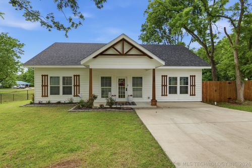 200 E Bois D Arc Ave, Fort Gibson, OK, 74434-8657 | Card Image