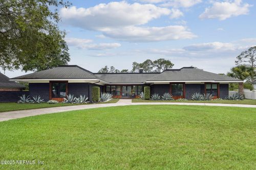 8040 Pine Lake Rd, Jacksonville, FL, 32256-7223 | Card Image
