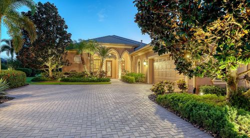 7836 Valderrama Way, LAKEWOOD RANCH, FL, 34202-5650 | Card Image