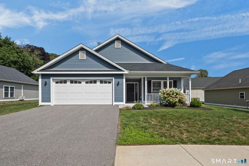 4-4 Henry Dr, Moosup, CT, 06354-1844 | Card Image