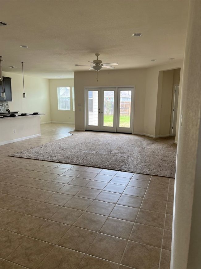 Large living and dining area to gather in! | Image 8