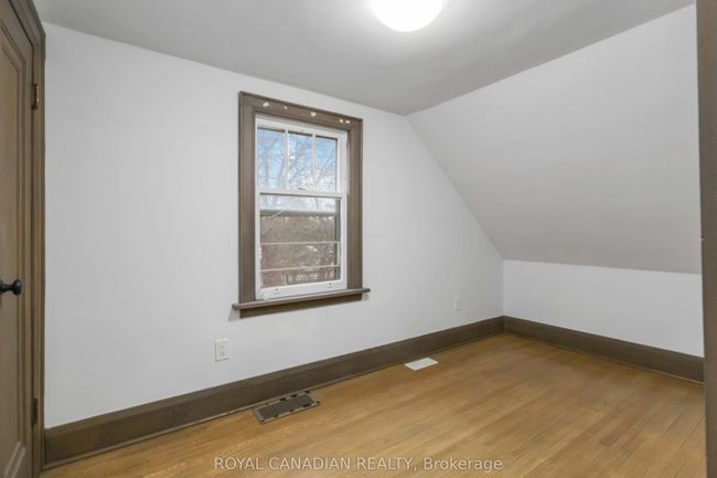 274 Ritson Rd N, House other with 5 bedrooms, 3 bathrooms and 3 parking in Oshawa ON | Image 27