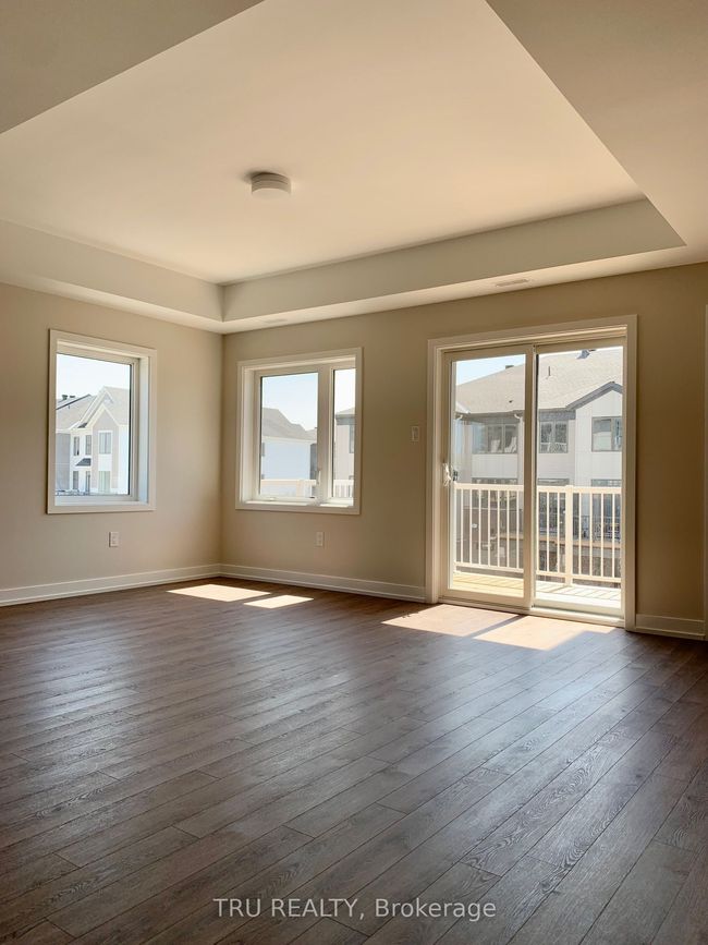 731 Chromite Pvt N/A, Condo with 3 bedrooms, 2 bathrooms and 1 parking in Barrhaven ON | Image 5