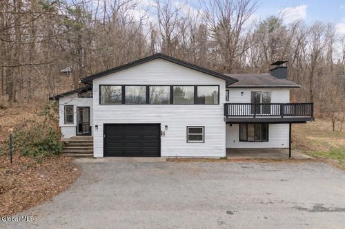 122 Parkhurst Rd, Wilton, NY, 12831-1401 | Card Image