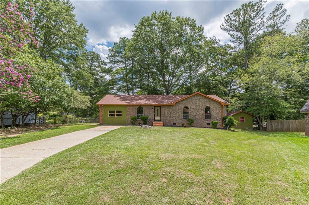 Hawthorne Dr, Jonesboro, GA 30236