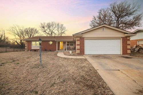4229 Charron Ln, Wichita, KS, 67220-2537 | Card Image