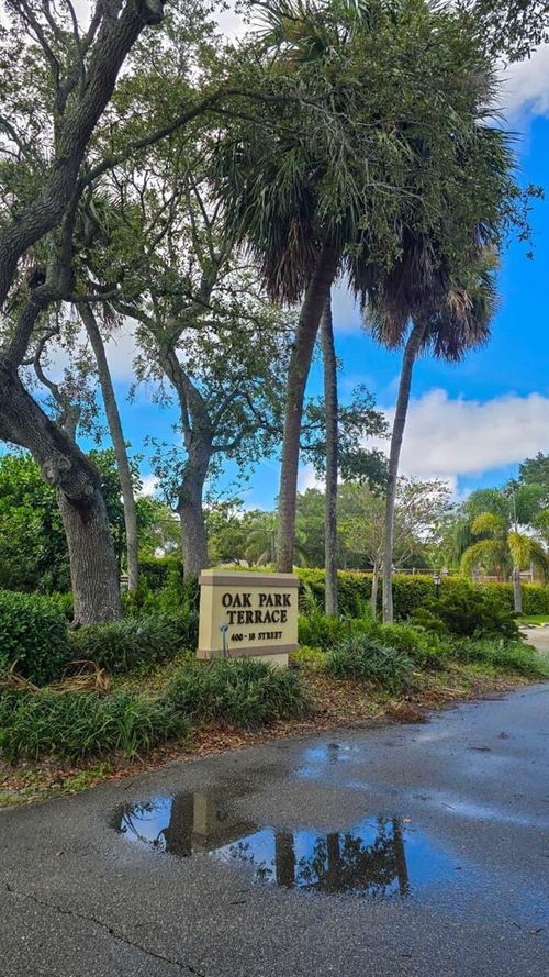 d-400 18th St, Vero Beach, FL, 32960-5682 | Card Image