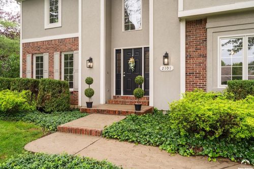 2101 Riviera Dr, Lawrence, KS, 66047-1996 | Card Image