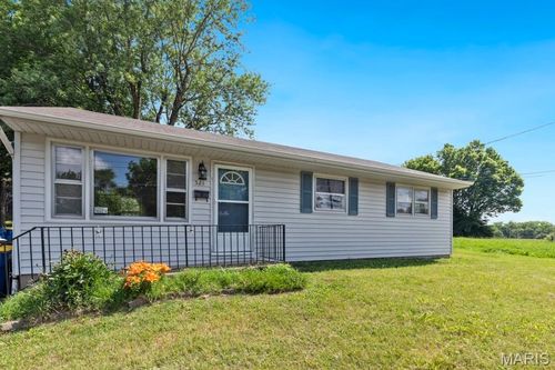 521 E 7th St, Washington, MO, 63090-2909 | Card Image