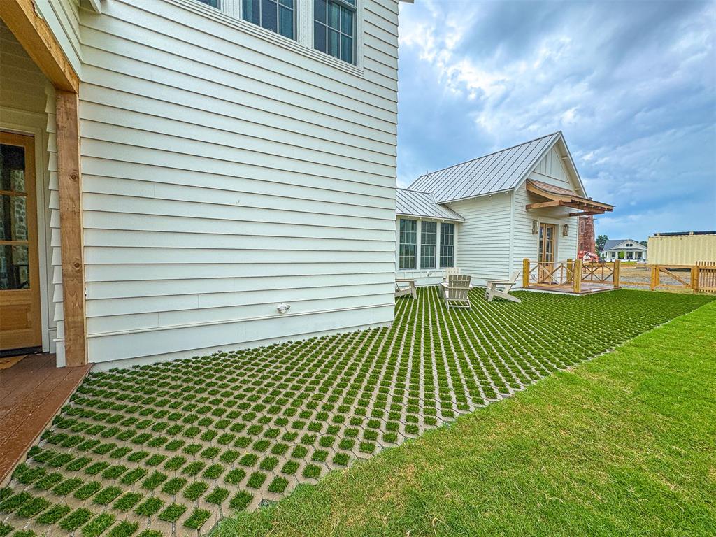 Residential in Carlton Landing 2