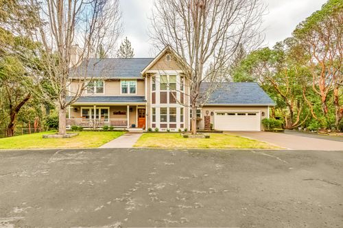 1514 Sterling Creek Rd, Jacksonville, OR, 97530-9055 | Card Image