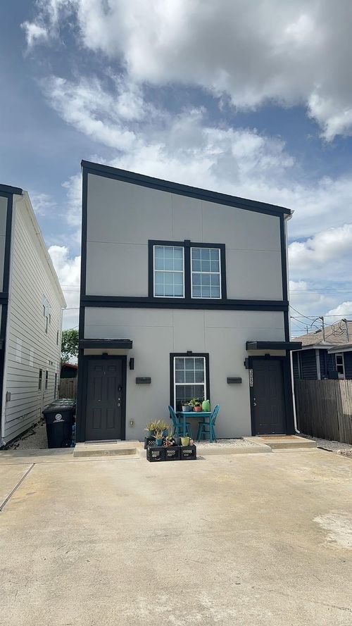 a-308 E 31st St, Houston, TX, 77018-8416 | Card Image