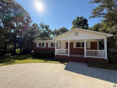 202 Bassett St, Centerville, GA, 31028-1104 | Card Image