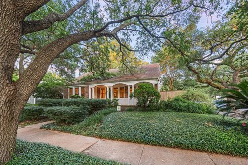 1621 Cherryhurst St, Houston, TX, 77006-2517 | Card Image