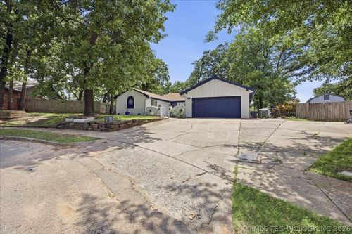334 Spruce Ct, Sand Springs, OK, 74063-3046 | Card Image