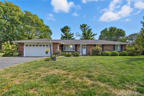 631 Augusta Dr, Fairborn, OH, 45324-9721 | Card Image