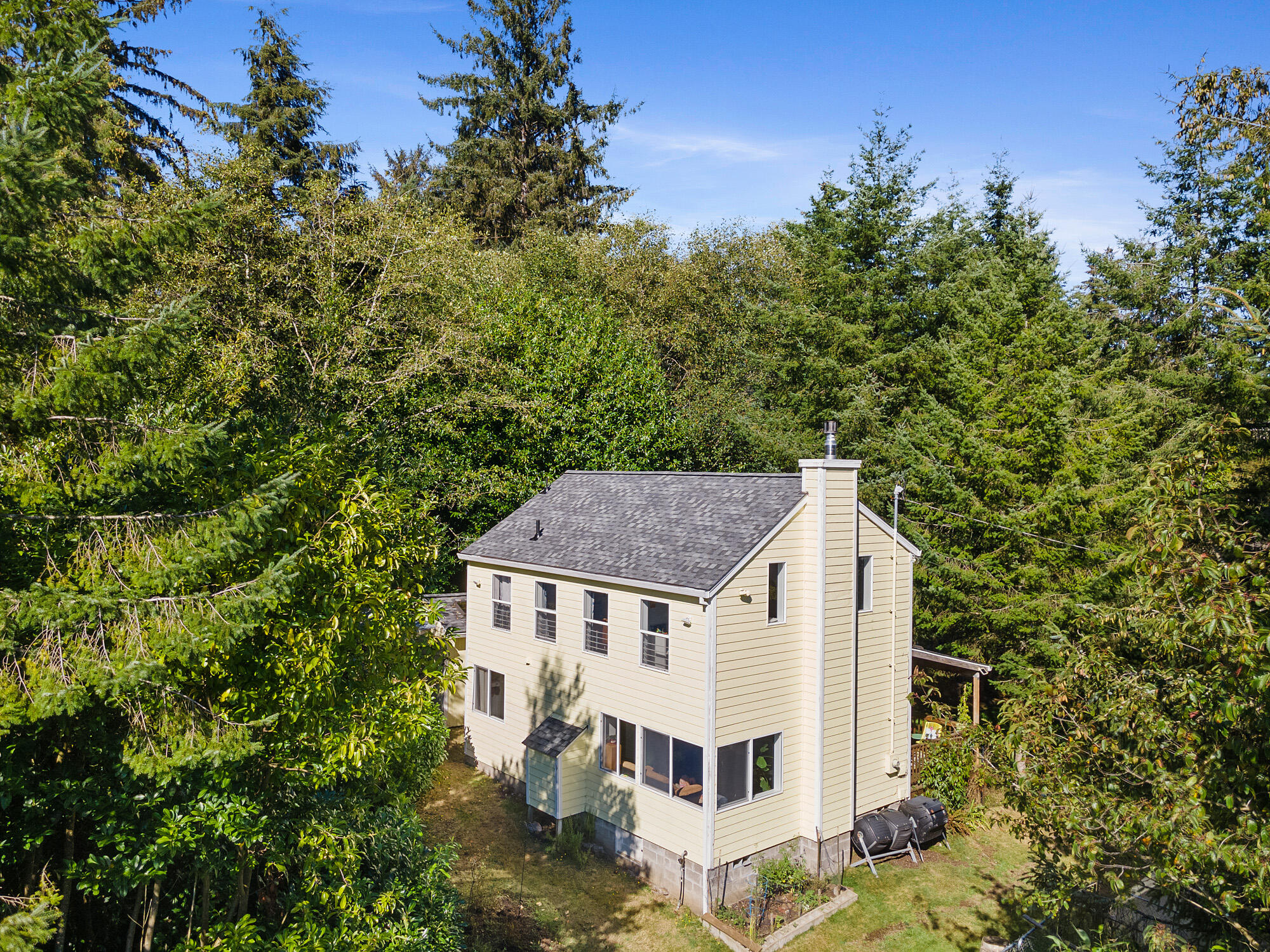 17th St, Bay City, OR 97107