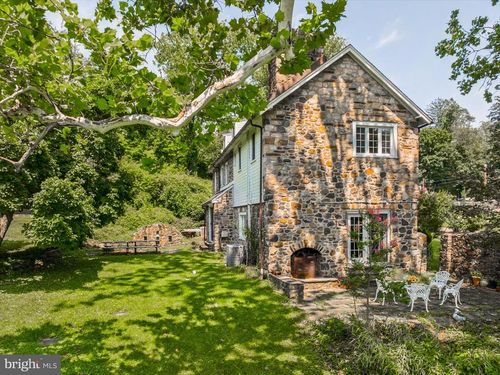 230 Sproul Rd, VILLANOVA, PA, 19085-1328 | Card Image