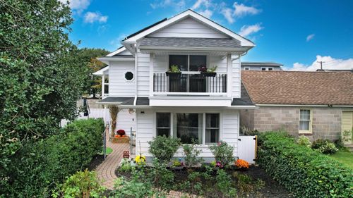 827 Bay Ave, Somers Point, NJ, 08244-2347 | Card Image