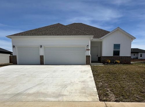 1747 Cash Dr Drive, Mt Vernon, MO, 65712 | Card Image