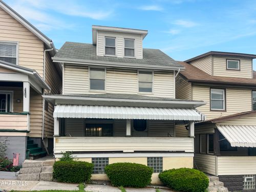 204 Bell Ave, Altoona, PA, 16602-4936 | Card Image