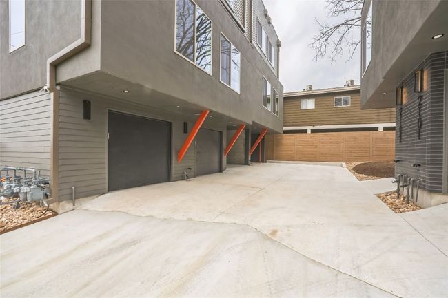 1101 - 700 Denson Dr, Condo with 3 bedrooms, 3 bathrooms and 1 parking in Austin TX | Image 27