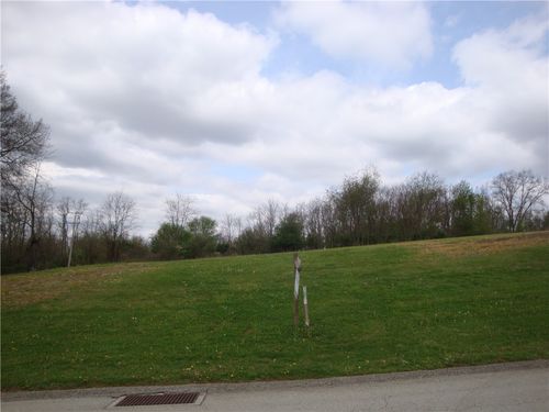 707 Victoria Way, Derry, PA, 15627-9790 | Card Image