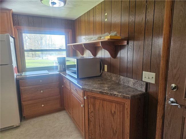 14 Steingrabe Rd, House other with 3 bedrooms, 2 bathrooms and 2 parking in New Wilmington PA | Image 8