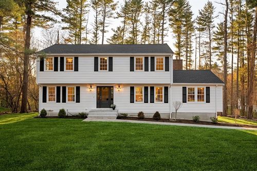 14 Snyder Rd, Medfield, MA, 02052-3231 | Card Image