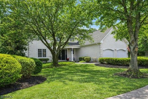 1 Vanderveer Dr, Basking Ridge, NJ, 07920-3748 | Card Image