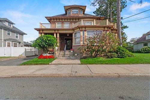 1353 Robeson St, Fall River, MA, 02720-5728 | Card Image