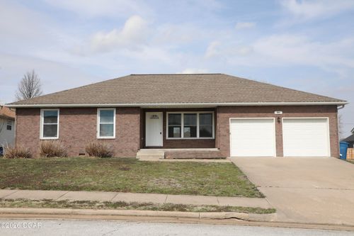 501 Walton St, Carl Junction, MO, 64834-9320 | Card Image