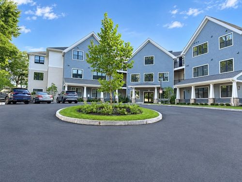 108-16 Stearns Rd, Wellesley, MA, 02482-4741 | Card Image