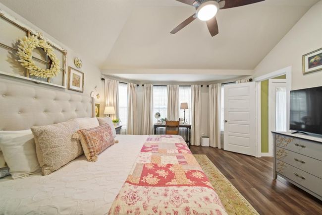 1174 Filly Creek Dr, House other with 3 bedrooms, 2 bathrooms and 2 parking in Alvin TX | Image 13