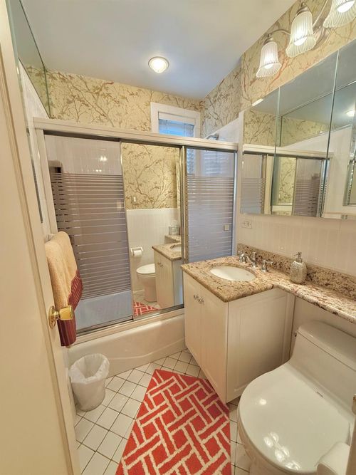 1-114-25215 60th Ave, Little Neck, NY, 11362-2423 | Card Image