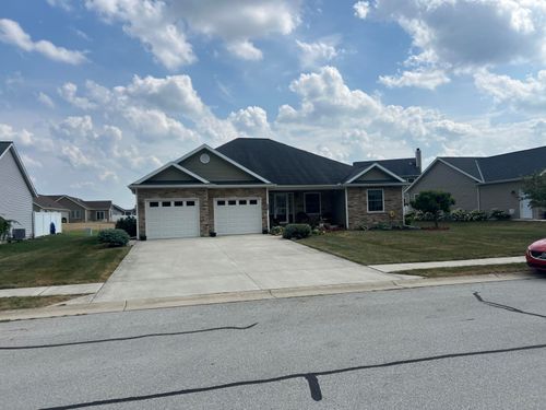 107 Woodbine Dr, Wapakoneta, OH, 45895-7367 | Card Image