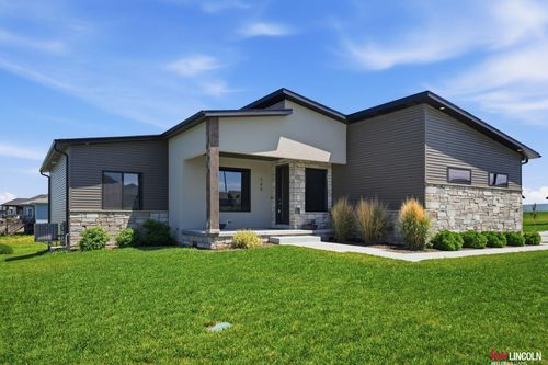 740 W Panorama Rd, Lincoln, NE, 68523-9364 | Card Image