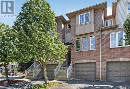 18-36 Palomino Trail, Halton Hills (Georgetown), ON, L7G6E9 | Card Image