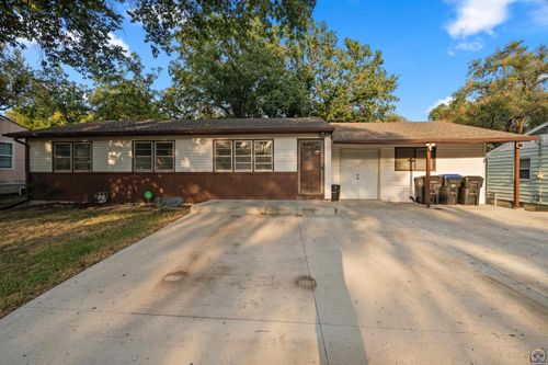 3240 Se Minnesota Ave, Topeka, KS, 66605-2525 | Card Image