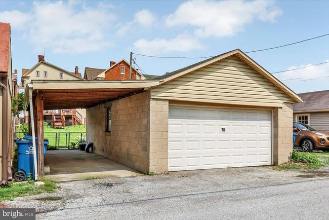 70 N Main St, House other with 3 bedrooms, 2 bathrooms and null parking in SPRING GROVE PA | Image 31