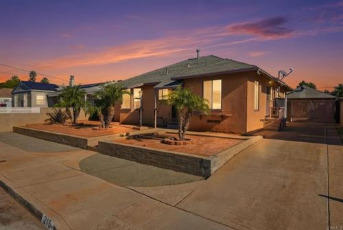 215 Ash Ave, Chula Vista, CA, 91910-2304 | Card Image